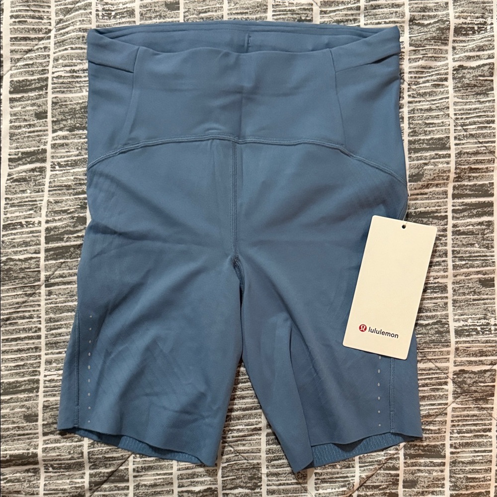 NWT Women’s lululemon senseknit shorts size 6